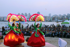 아름다운 한국의 부채춤  광안리어방축제-세계민속페스티벌  [SS포토]
