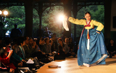 매혹적인 수건춤... 고궁 상설 전통국악공연 덕수궁 풍류 [SS포토]