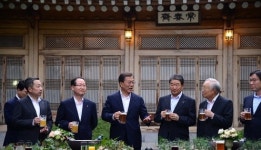 청와대 호프 미팅, 靑 선택 받은 세븐브로이 맥주는? 직원 모두를 정규직으로…