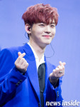 온앤오프(ONF) 데뷔 효진, 미니하트~ (ON/OFF) [포토]