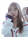 [공항패션] 소녀시대 태연, 귀엽게 안경을 스윽~ (인싸포토)