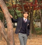 라이브 온 황민현, 교복입고 고등학생으로 회춘한 모습