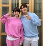 송지효, 옥탑방의 문제아들 출연 인증샷…종국 오빠 지원사격 성공