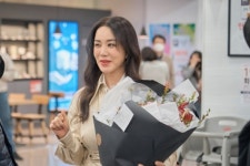 우리들의 블루스 엄정화 연기 인생 소망이던 노희경 작가님 작품 할 수 있어 행복 일문일답