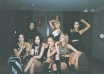 아이칠린, 두 번째 미니앨범 아임 온 잇 발매 쇼케이스..지윤 합류..새롭고 긴장