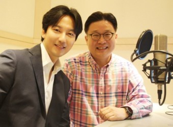 김남길-서경덕, 뉴욕 한글학교에 교육물품 기증