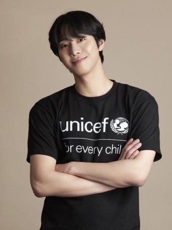 안효섭, '유니세프 팀' 캠페인 합류! 영상+사진 촬영 재능기부로 힘 더하다