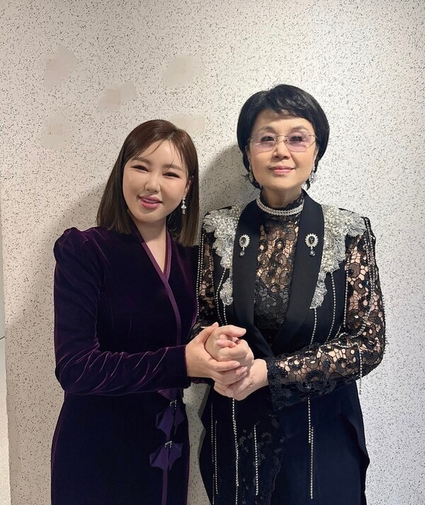 불후의 명곡 심수봉 ＆ 송가인, 환상적인 케미로 팬들 사로잡다!