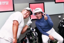 [NI포토] 이나경·이서윤 프로, 귀여운 인사