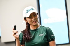 [NI포토] 안소현 프로, 오늘은 골프존조이마루 미소 천사 