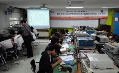 이동통신 관련 중소기업들은 지금 열공중