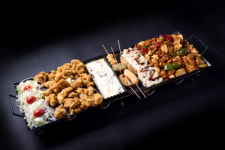 가족이 함께하기 좋은 곳 쿡플, 마늘간장∙매운불닭 치킨 맛집으로 인기