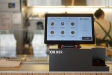 나우버스킹, 나우웨이팅 포스·키오스크 출시…데이터 기반 매장 운영