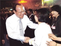 대한생명, 화려하고 뜨겁게 증시 데뷔