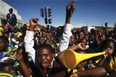 “하루 빵 5만 덩이 파는 ‘인스코’가 달려온다”