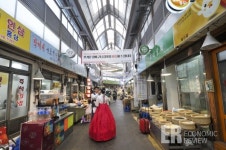 [전통시장, 핫 스팟 ⑨] 서울 통인시장 도시락카페 통(通), 기름떡볶이 가게