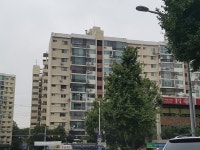 압구정 한강변 품은 강남 노른자... 재건축 향방은?
