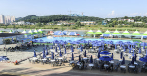 [Story 포토] 도심에서 보내는 여름 휴가송도해변 여름 대축제