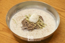 [생명을 살리는 착한 맛집] 하루 두 번 반죽하는 신선한 메밀의 맛 막국수