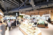 이마트·롯데쇼핑 ‘프리미엄 수퍼’ 기로에 섰나