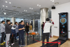 [해피컴퍼니- 회사가 내게 해주는 것] 스마일게이트 “직장 동료와 함께 즐겨요”