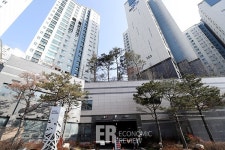 [Story포토] 달라야 뜬다 정문 입구로 알아본 아파트 브랜드