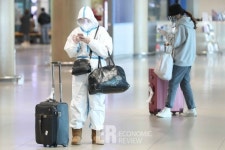 [ER 포토] 인천공항, 옥외에 개방형 선별진료소 운영