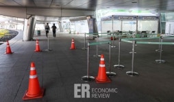 [ER 포토] 인천공항, 옥외에 개방형 선별진료소 운영