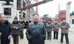 김정은 건재...노동절 맞아 비료공장 준공식 참석