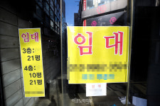 [Story포토] 명동, 패션1번가는 옛말...폐업 1번가 됐다!