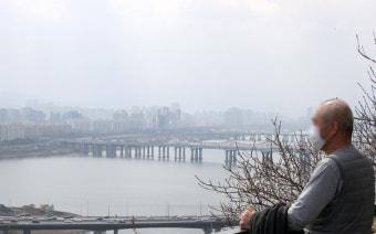 [내일날씨] 전국 대체로 맑음… 봄비 그치고 기온 '뚝'