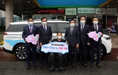 신협, 장애인단체 등에 어부바 차량 2대 기증