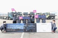 볼보트럭코리아 남초 상용차 업계서 女 트럭기사 7명 양성