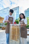여의도産 꿀맛 보세요…KB금융, K-Bee 도시양봉장서 첫번째 꿀 수확