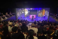 15주년 역사의 블랙코미디 연극 죽여주는 이야기 대학로 기념 공연
