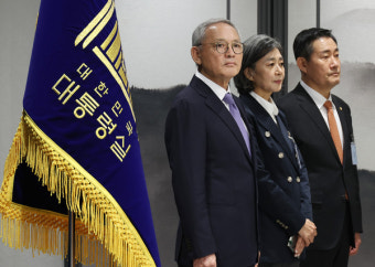 尹대통령, 신원식 국방·유인촌 문체부 장관 임명