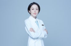[김솔원장의 피부솔루션] 약속 많은 연말, 다운 타임 짧고 빠르게 예뻐질 수 있는 시술은?