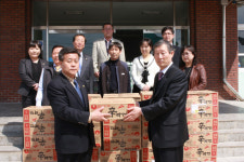 결식아동 라면 200상자 전달