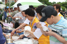 포항물회, 관광객 입맛 사로잡았다