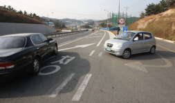 영일만항 배후도로 진·출입 위험천만