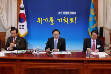 이 대통령 주유소 행태 묘하다