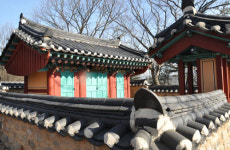 삼국통일 위업 김유신 장군 기려 고려 말에 창건