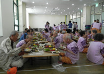 어르신들 건강하게 사세요