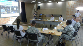 미군 의무사령부 일행, 대구 효성병원 방문