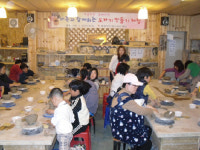 부모와 함께 도자기 만들기 체험