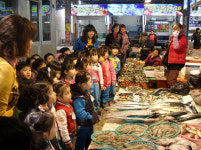 포항시, 죽도시장 살아있는 현장체험교육 ‘인기’
