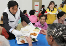 구미대 총장·특수보육과 구미적십자 나눔터 급식봉사