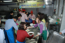 경주교도소, 수용자에 자장면 봉사
