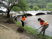 금오산도원관리사무소, 금오지 일대 환경정비