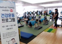 유한회사 더푸드시스템 제강 | 포항제철소 ‘배 나온 김과장 살빼기’ 회사가 돕는다